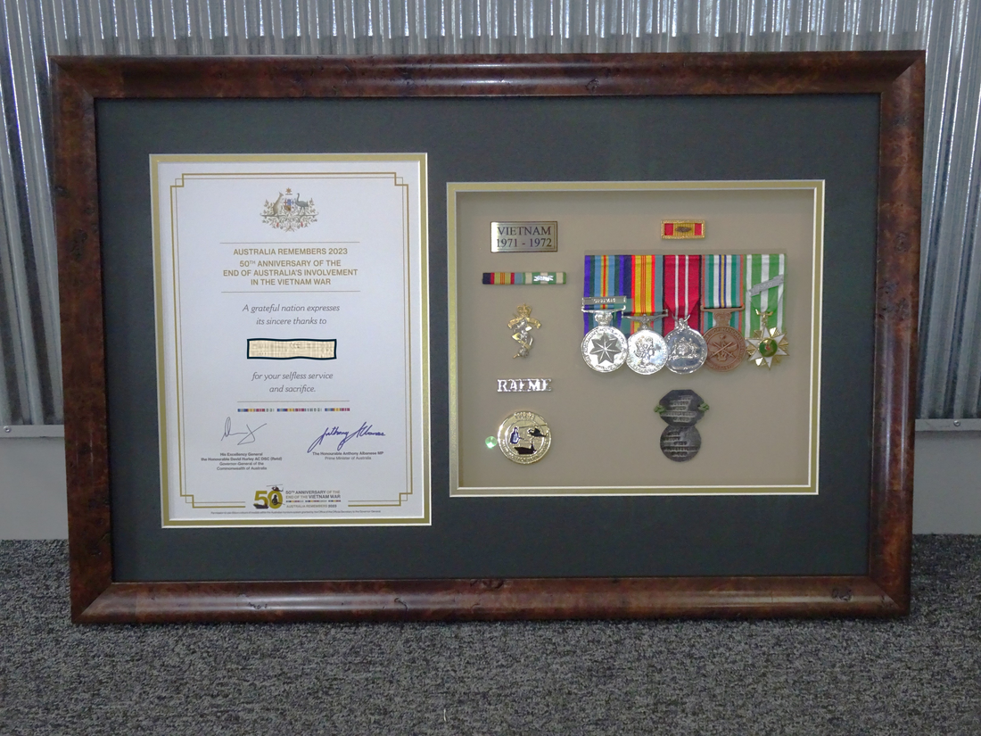 TJ Picture Framing Mounted Medallions